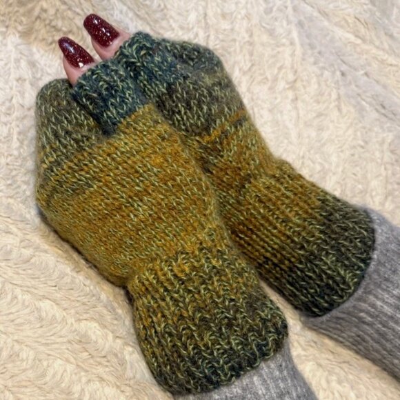 Handmade Women's Wool Blend Green Colorful Knit Fingerless Soft Mittens Gloves - Picture 2 of 10